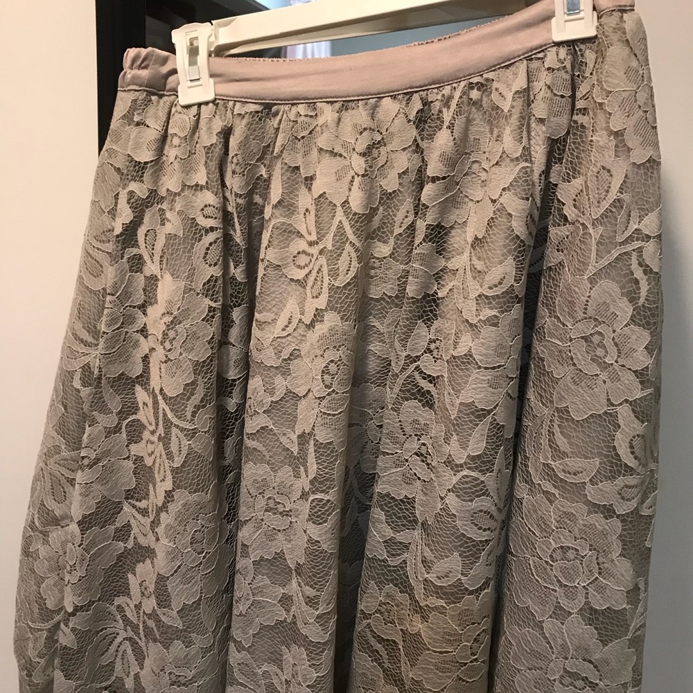 Lace skirt
